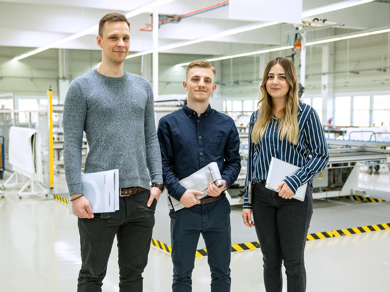 mark-azubis-werkhalle-2020